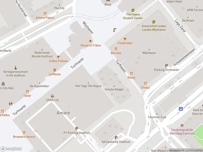 Ambulance naar de Turfmarkt in 's-Gravenhage