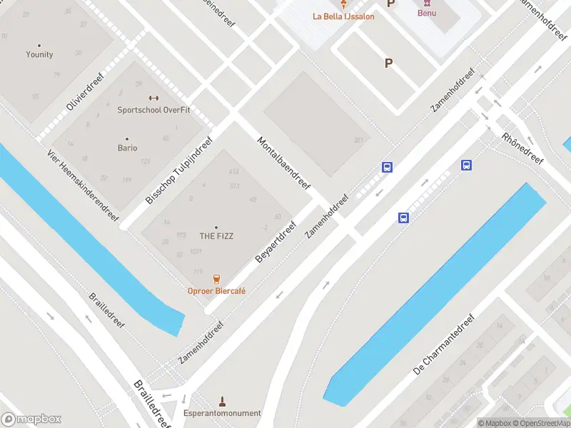 Politie naar de Montalbaendreef in Utrecht vanwege aanrijding met letsel