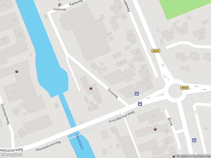 Ambulance met grote spoed naar de Sluisweg in Slootdorp