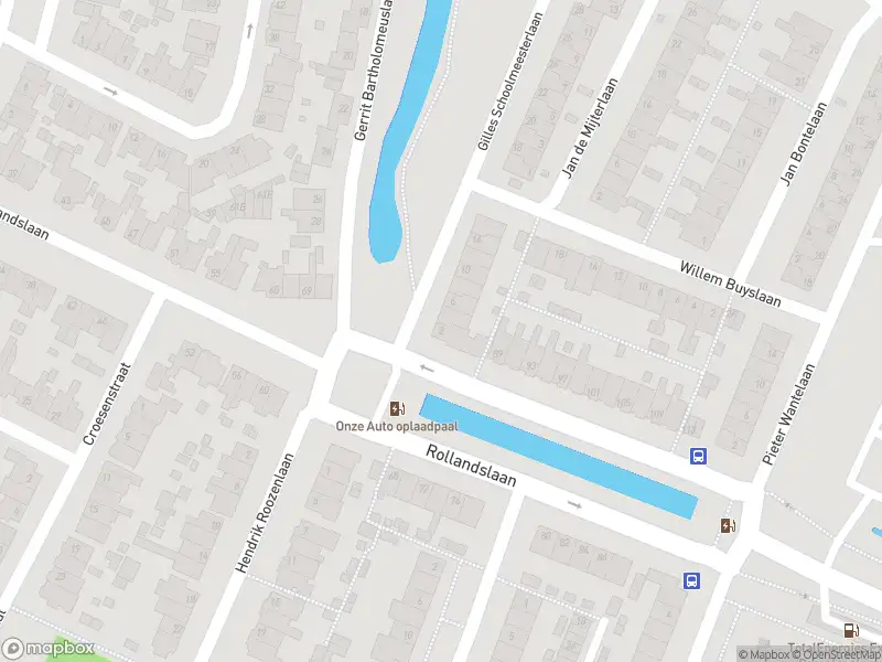 Ambulance met grote spoed naar de Gilles Schoolmeesterlaan in Haarlem