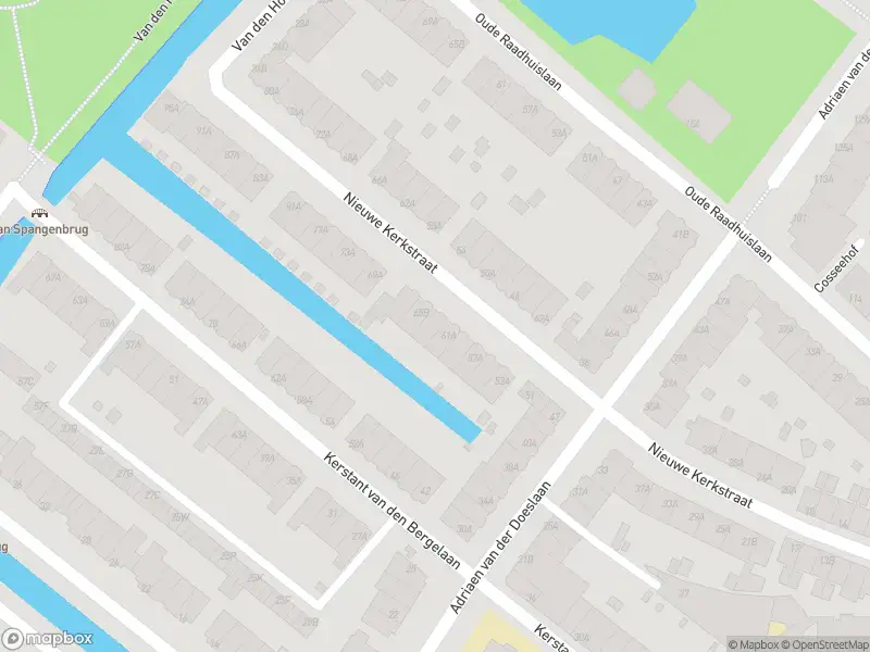 Ambulance met gepaste spoed naar de Nieuwe Kerkstraat in Rotterdam