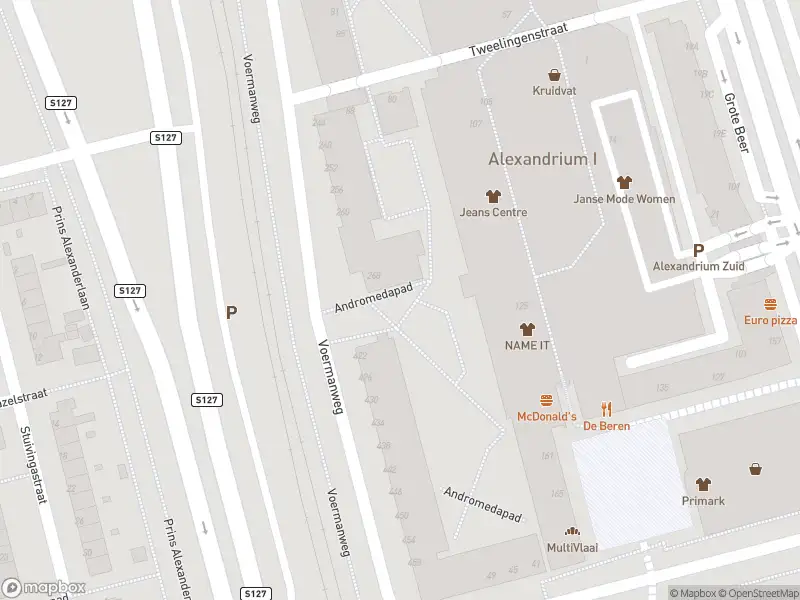 Ambulance met grote spoed naar de Voermanweg in Rotterdam