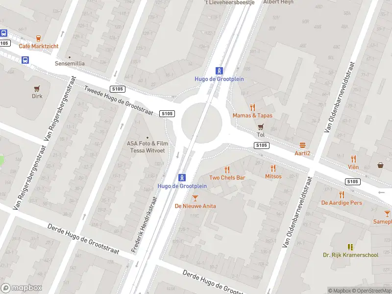 Ambulance met gepaste spoed naar de Van Houweningenstraat in Amsterdam