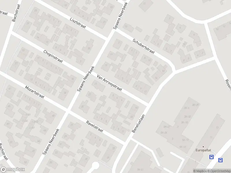 Brandweer met gepaste spoed naar de Van Anrooystraat in Geleen vanwege een buitenbrand