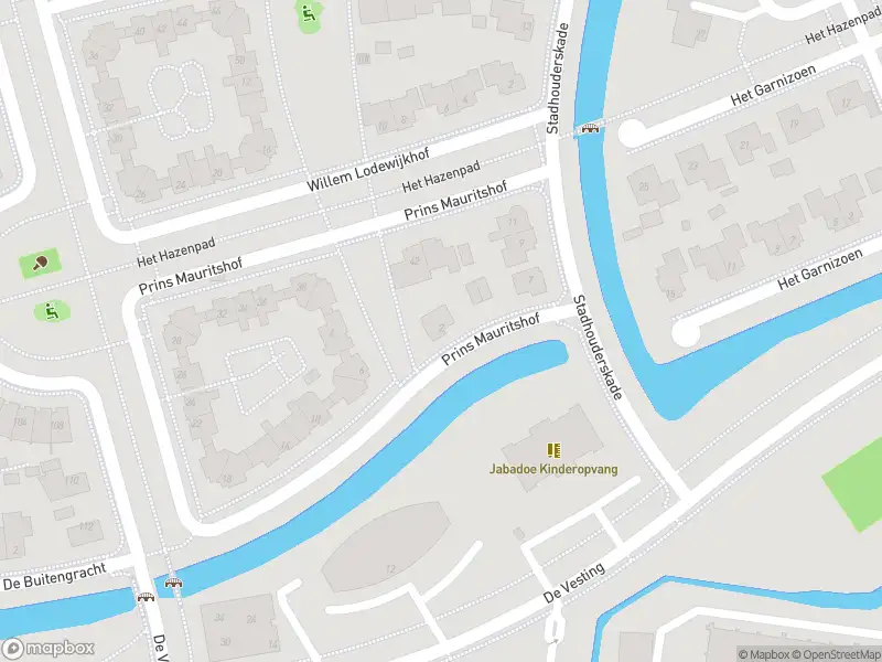 Brandweer met grote spoed naar de Prins Mauritshof in Steenwijk vanwege afhijsen patient