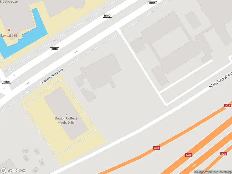 Brandweer met gepaste spoed naar de Nijverheidstraat in Zwolle