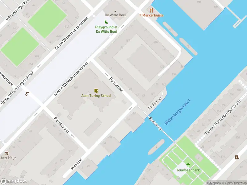 Brandweer met gepaste spoed naar de Oostenburgergracht in Amsterdam vanwege wateroverlast