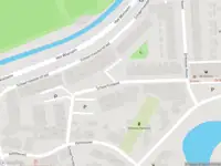 Brandweer met grote spoed naar de Schaarhuispad in 's-Hertogenbosch vanwege voertuigbrand