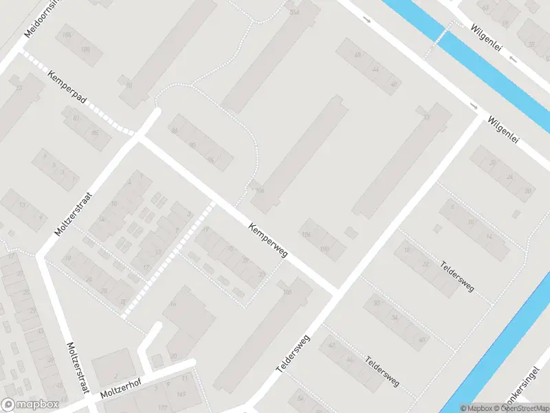 Ambulance met grote spoed naar de Kemperweg in Rotterdam