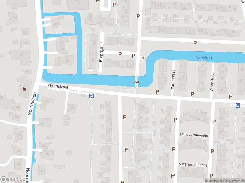 112 melding Brandweer met grote spoed naar de Varenstraat in Landsmeer vanwege gebouwbrand