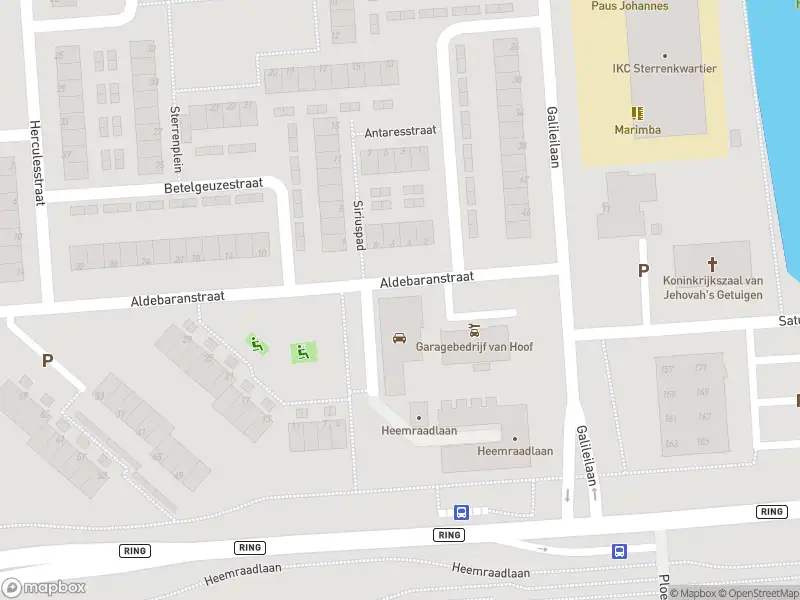 Ambulance met grote spoed naar de Aldebaranstraat in Spijkenisse