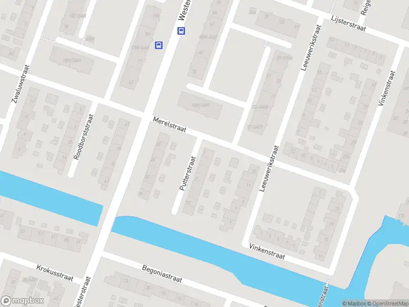 Ambulance met grote spoed naar de Putterstraat in Wormerveer