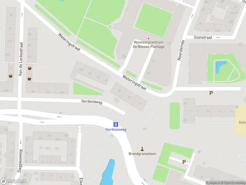 Ambulance met gepaste spoed naar de Weteringstraat in Rotterdam