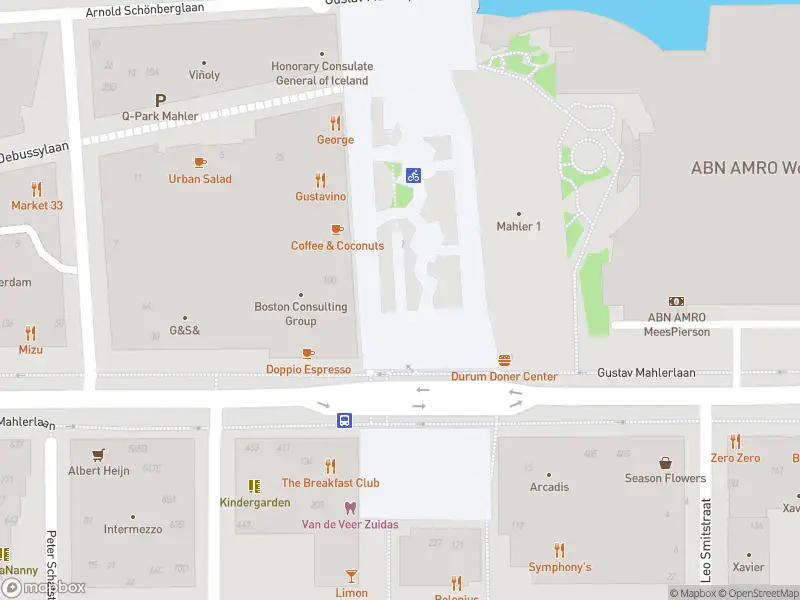 Brandweer met gepaste spoed naar de Gustav Mahlerplein in Amsterdam