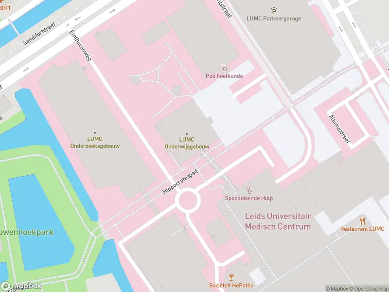 Ambulance met gepaste spoed naar de Hippocratespad in Leiden