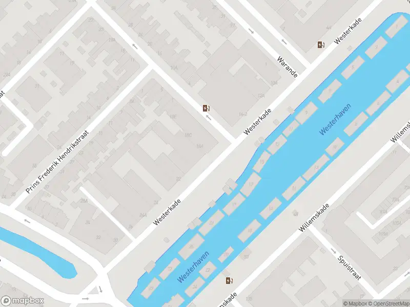 Ambulance met gepaste spoed naar de Westerkade in Schiedam