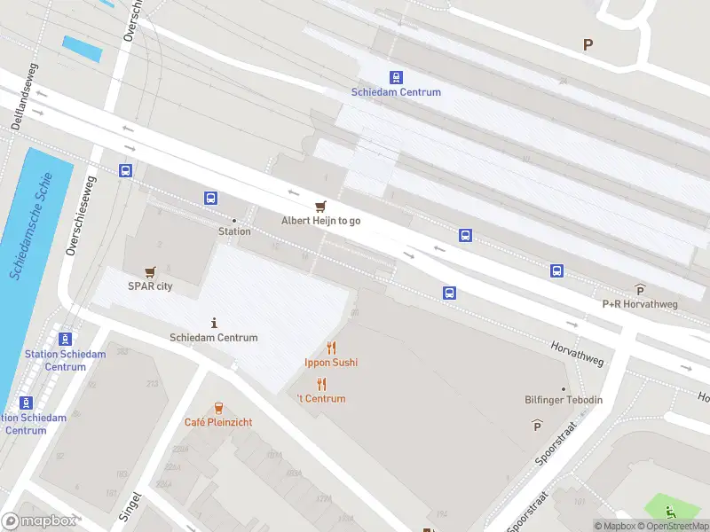 Ambulance met gepaste spoed naar de Stationsplein in Schiedam