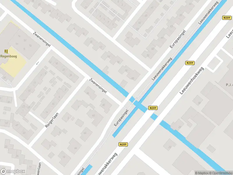 Ambulance met grote spoed naar de Europasingel in Bergschenhoek