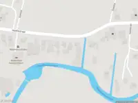 Brandweer en politie met grote spoed naar de Oudedijksterweg in Pieterburen vanwege grote brand