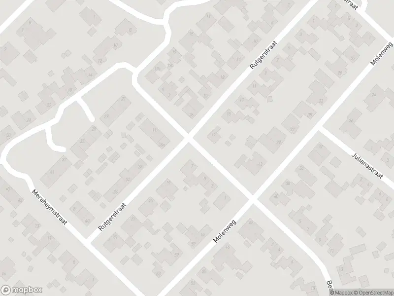 Ambulance met grote spoed naar de Graaf van Wassenbergstraat in Linne