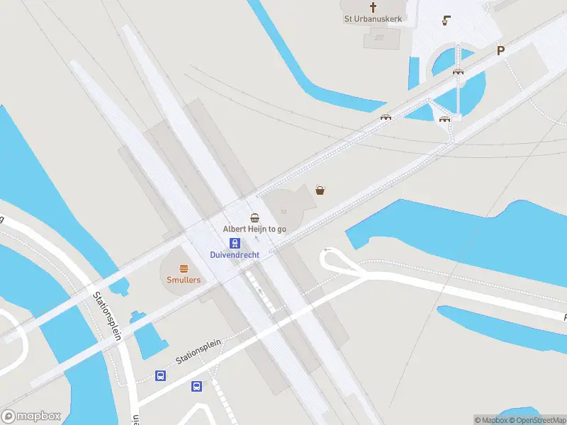 Ambulance met grote spoed naar de Stationsplein in Duivendrecht