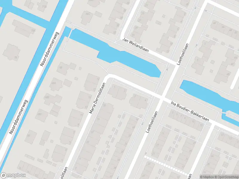 Ambulance met grote spoed naar de Ina Boudier-Bakkerlaan in Amstelveen