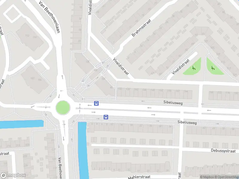 Ambulance met gepaste spoed naar de Vivaldistraat in Capelle aan den IJssel