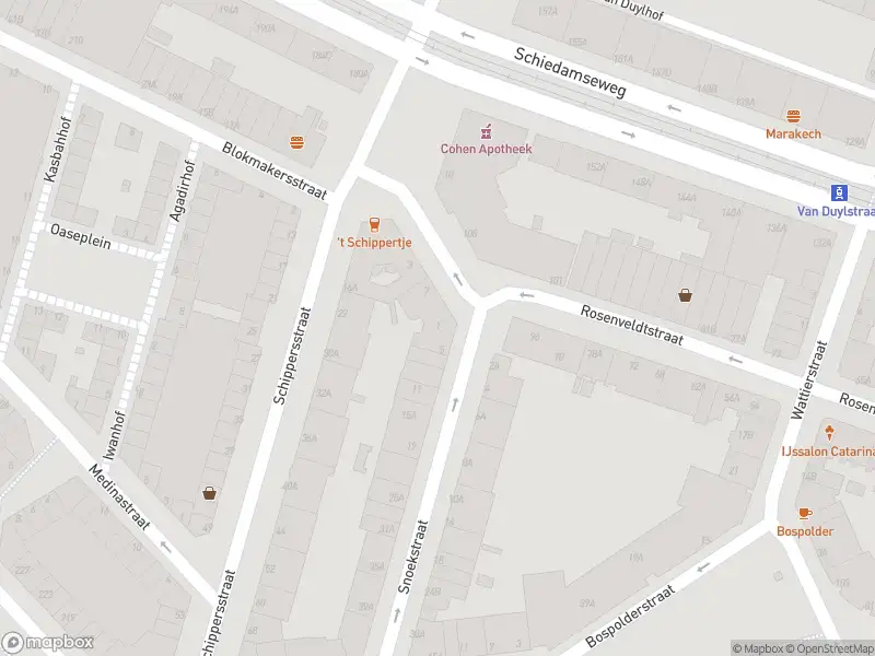 Ambulance met grote spoed naar de Snoekstraat in Rotterdam