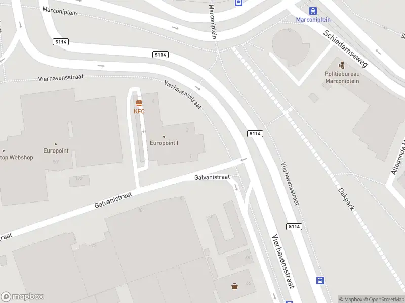 Ambulance met gepaste spoed naar de Marconistraat in Rotterdam