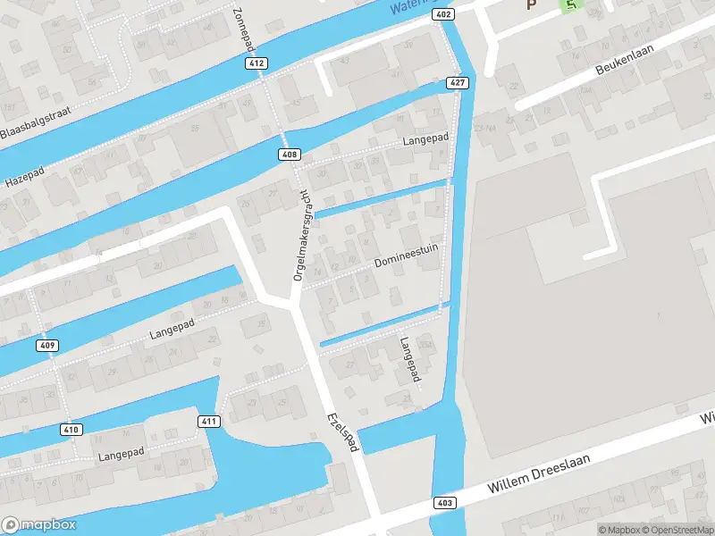 Ambulance met gepaste spoed naar de Domineestuin in Zaandijk