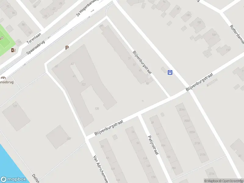 Ambulance met gepaste spoed naar de Blijvenburgstraat in Rotterdam