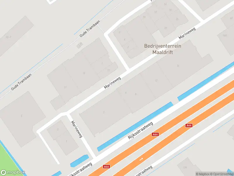 Ambulance met grote spoed naar de Marineweg in Wassenaar