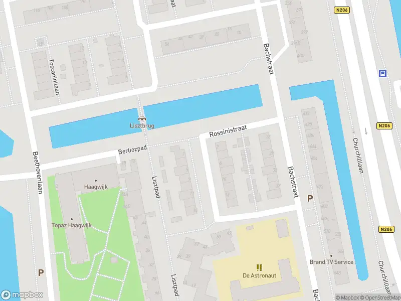 Ambulance met gepaste spoed naar de Rossinistraat in Leiden