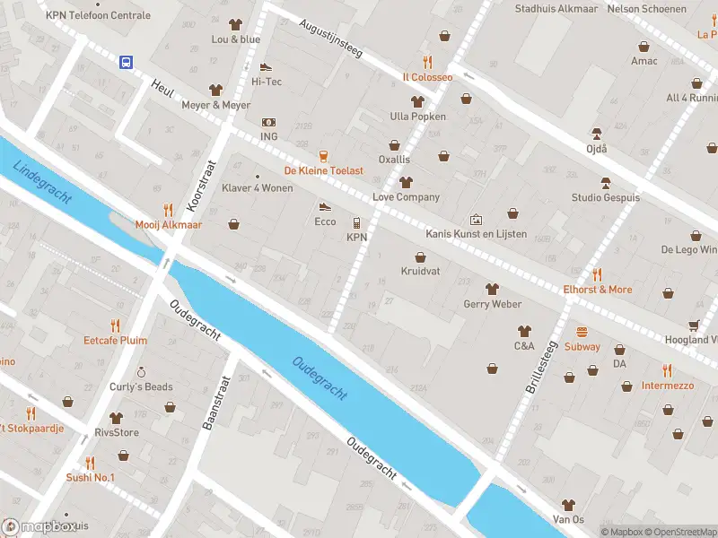 Brandweer met gepaste spoed naar de Ruitersteeg in Alkmaar vanwege stankoverlast