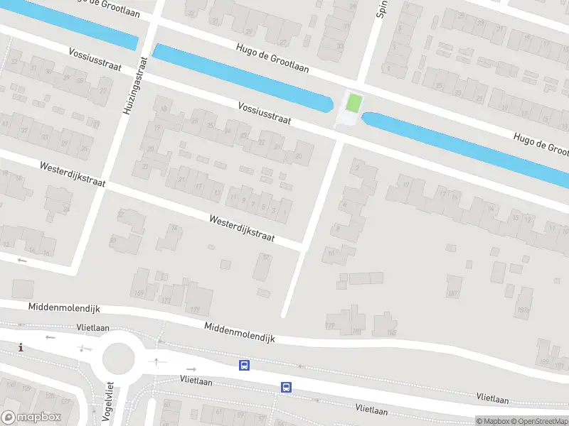 Ambulance met grote spoed naar de Westerdijkstraat in Ridderkerk