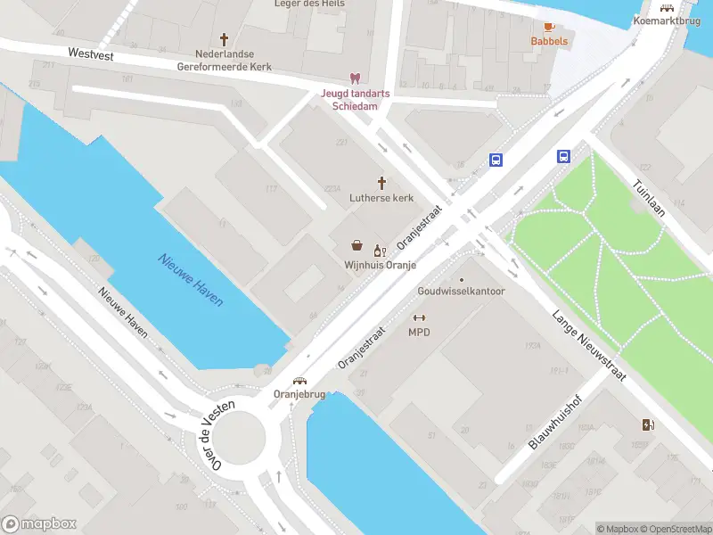 Ambulance met gepaste spoed naar de Oranjestraat in Schiedam