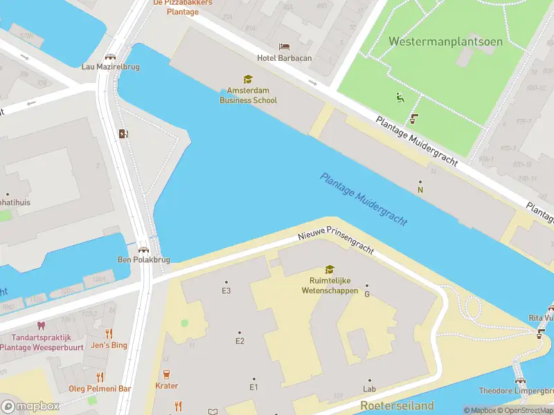 Brandweer met gepaste spoed naar de Nieuwe Achtergracht in Amsterdam