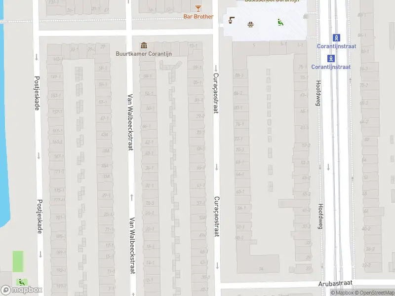 Ambulance met grote spoed naar de Van Walbeeckstraat in Amsterdam