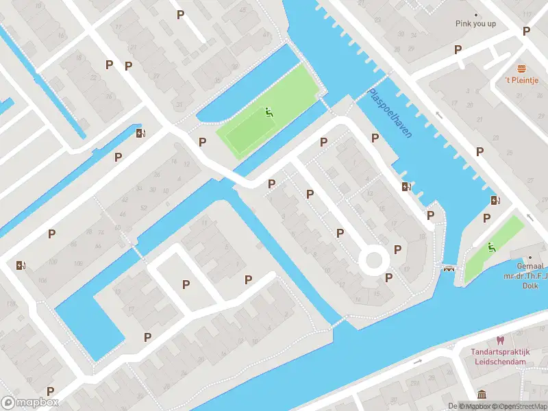 Ambulance met grote spoed naar de Helling in Leidschendam