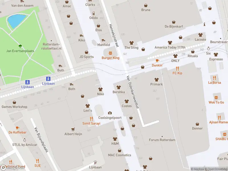 Ambulance met grote spoed naar de Lijnbaan in Rotterdam