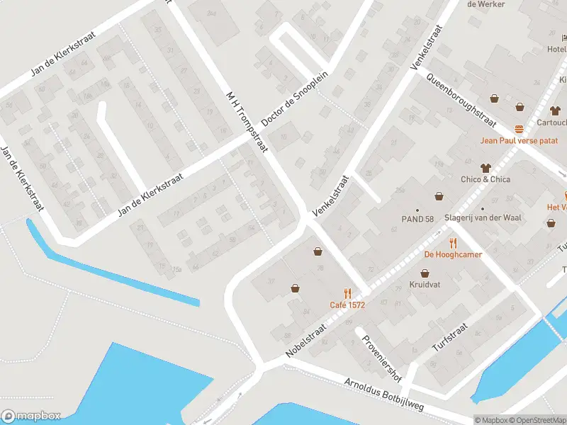 Ambulance naar de M H Trompstraat in Brielle