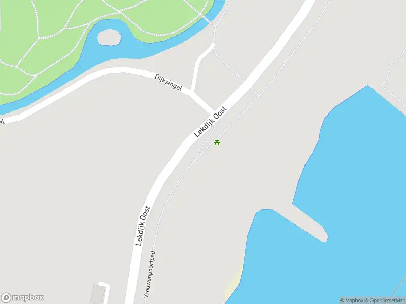 Brandweer met gepaste spoed naar de Lekdijk Oost in Wijk bij Duurstede