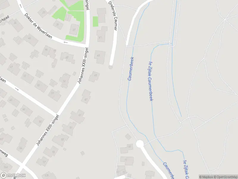 Brandweer met gepaste spoed naar de Onderste Caumer in Heerlen vanwege een buitenbrand