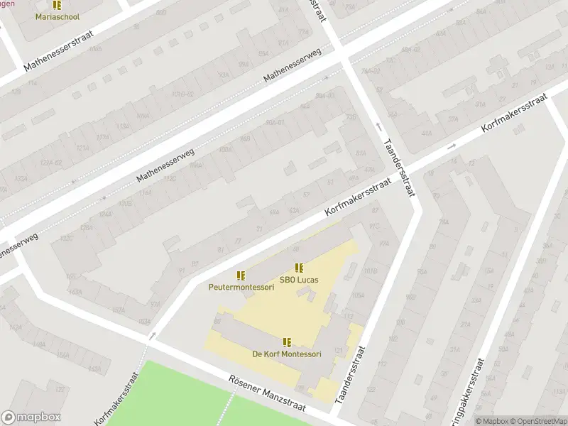 Ambulance met grote spoed naar de Korfmakersstraat in Rotterdam