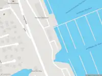 Politie met grote spoed naar de Jachthaven Den Osse in Brouwershaven vanwege personen te water