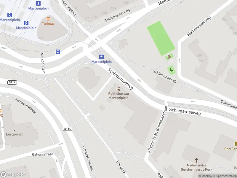 Ambulance met gepaste spoed naar de Schiedamseweg in Rotterdam