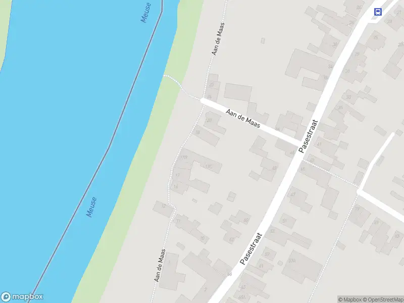 Ambulance met gepaste spoed naar de Aan de Maas in Maastricht vanwege een liftopsluiting
