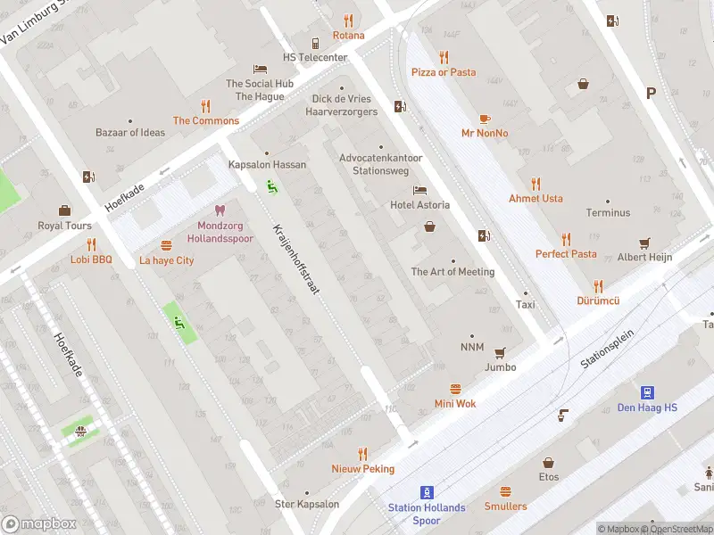 Ambulance met grote spoed naar de Stationsplein in 's-Gravenhage