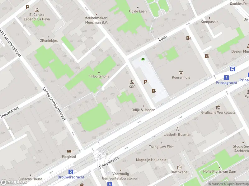 Ambulance met grote spoed naar de Varkenmarkt in 's-Gravenhage