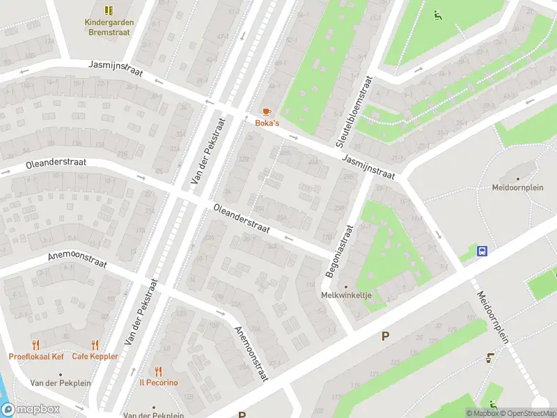 Ambulance met gepaste spoed naar de Duizendschoonstraat in Amsterdam